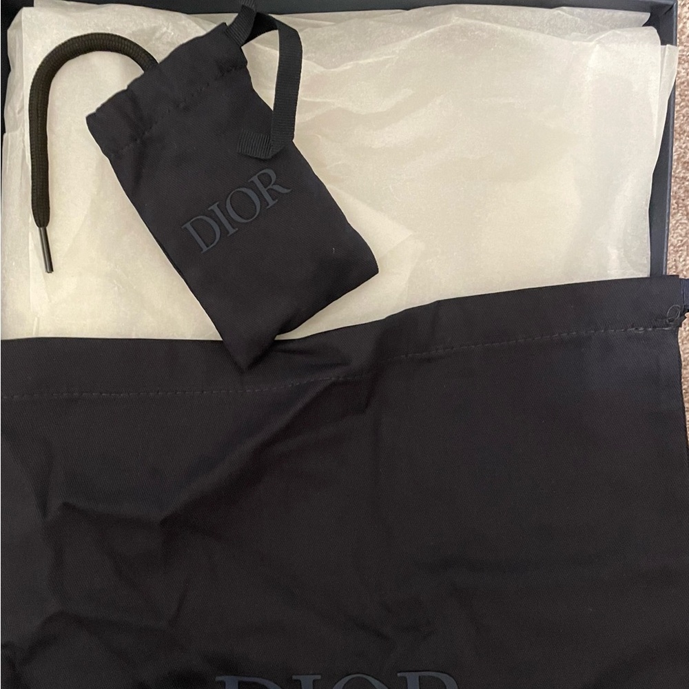 Dior B22 Sneakers - Picture 8 of 12